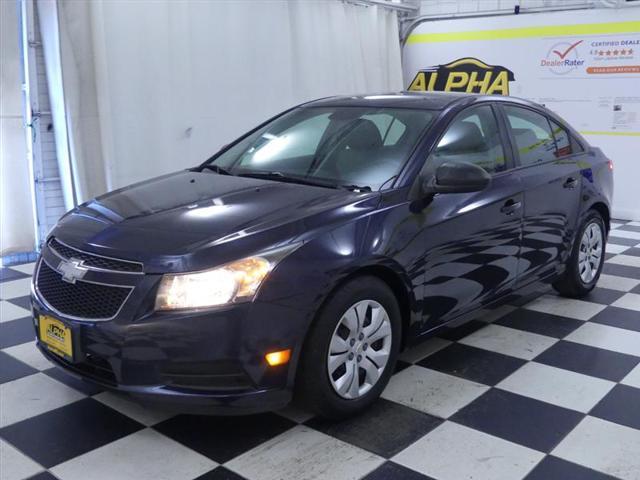 used 2014 Chevrolet Cruze car, priced at $9,700