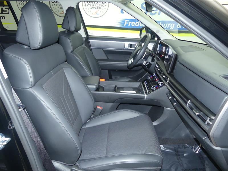 used 2024 Hyundai Santa Fe car, priced at $26,500