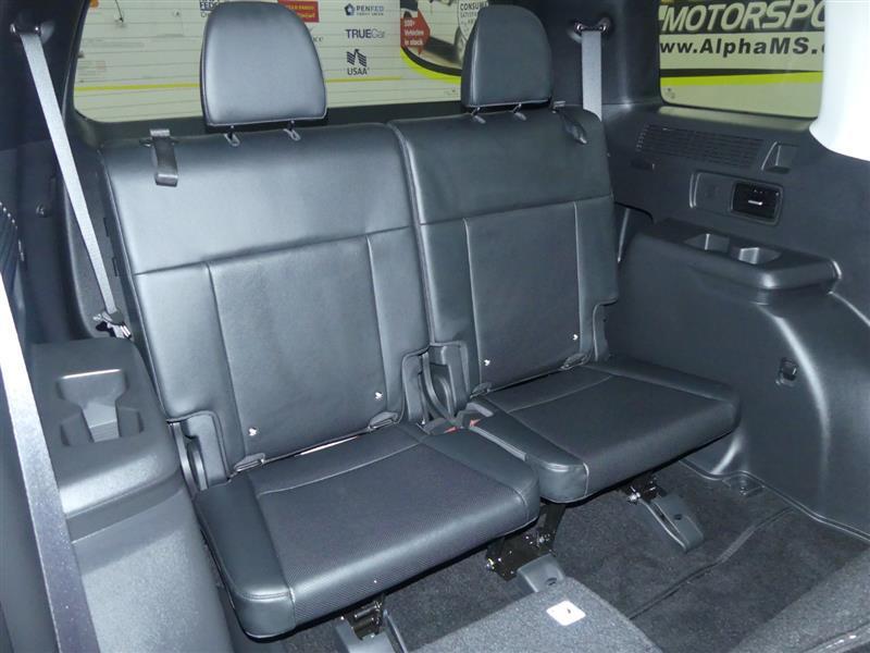 used 2025 Hyundai Santa Fe car, priced at $28,500