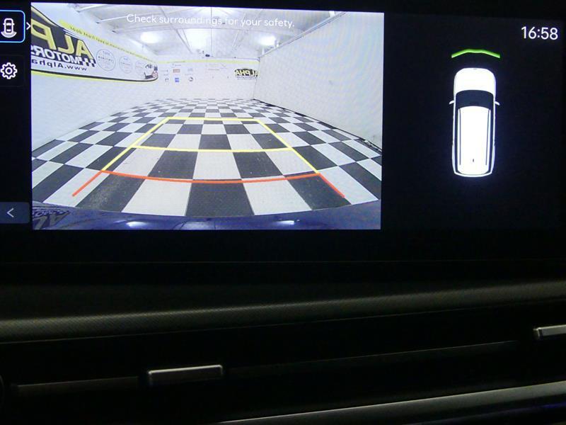 used 2025 Hyundai Santa Fe car, priced at $28,500