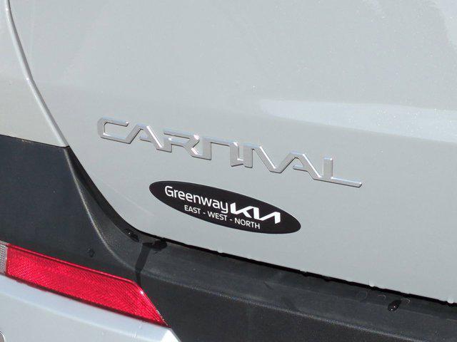 new 2025 Kia Carnival Hybrid car, priced at $42,699