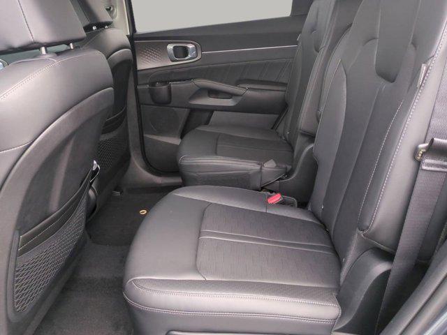 new 2025 Kia Sorento car, priced at $39,622