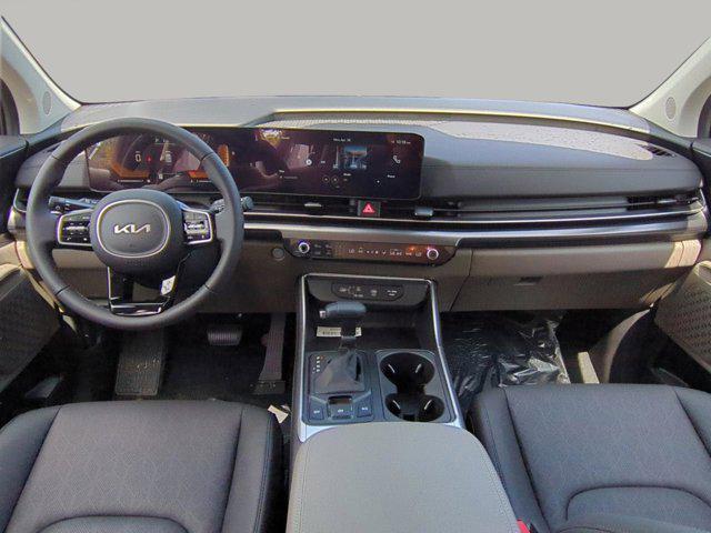 new 2025 Kia Carnival car, priced at $38,035