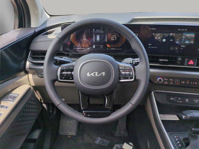 new 2025 Kia Carnival car, priced at $38,035