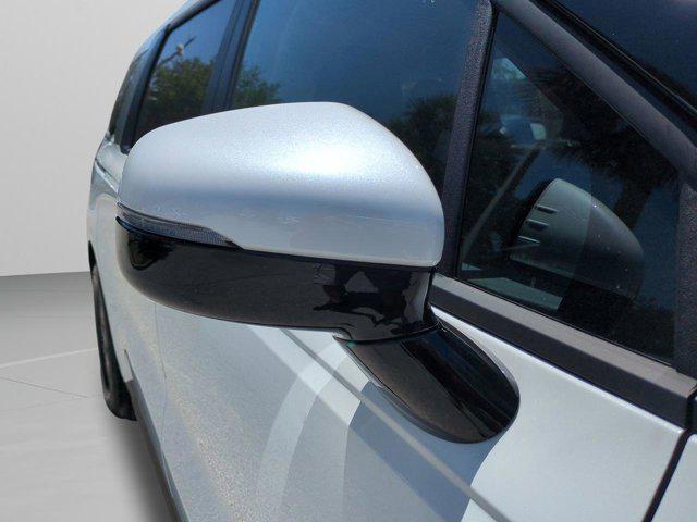 new 2025 Kia Carnival car, priced at $38,035