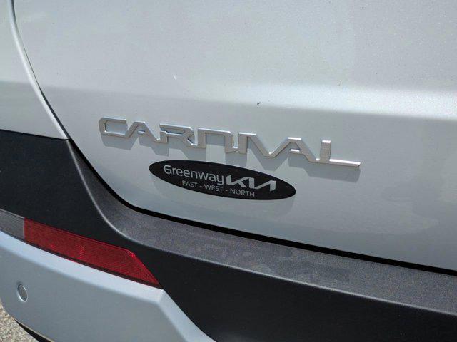 new 2025 Kia Carnival car, priced at $38,035