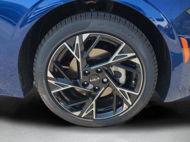 new 2025 Kia K5 car, priced at $29,998