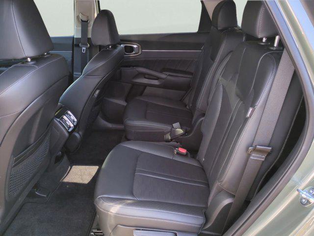new 2025 Kia Sorento car, priced at $40,581