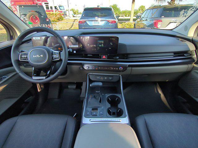new 2025 Kia Carnival car, priced at $38,340