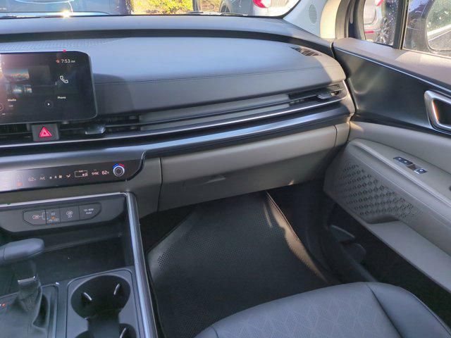 new 2025 Kia Carnival car, priced at $38,340