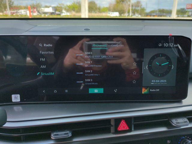 new 2025 Kia Sorento car, priced at $31,748
