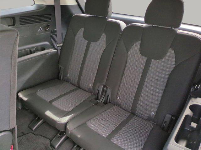new 2025 Kia Sorento car, priced at $30,702