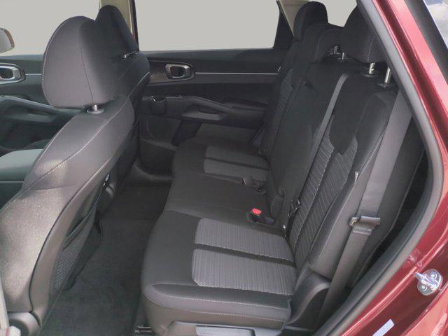 new 2025 Kia Sorento car, priced at $30,702