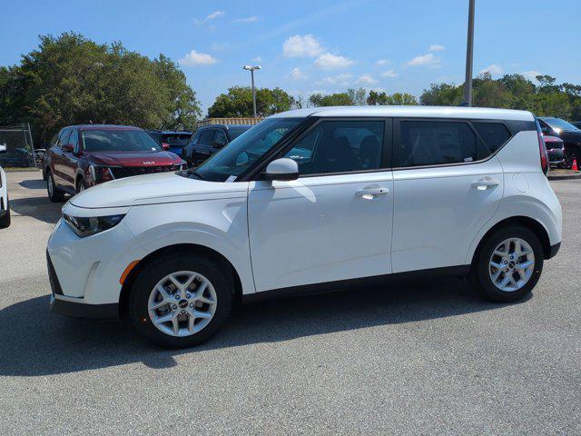 new 2025 Kia Soul car, priced at $22,088