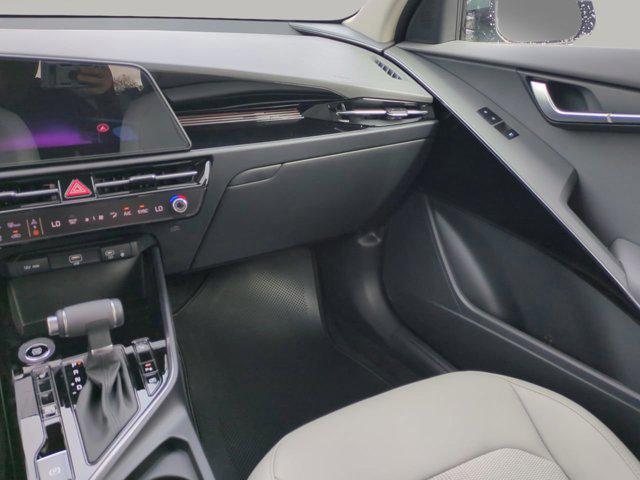 new 2025 Kia Niro car, priced at $30,804