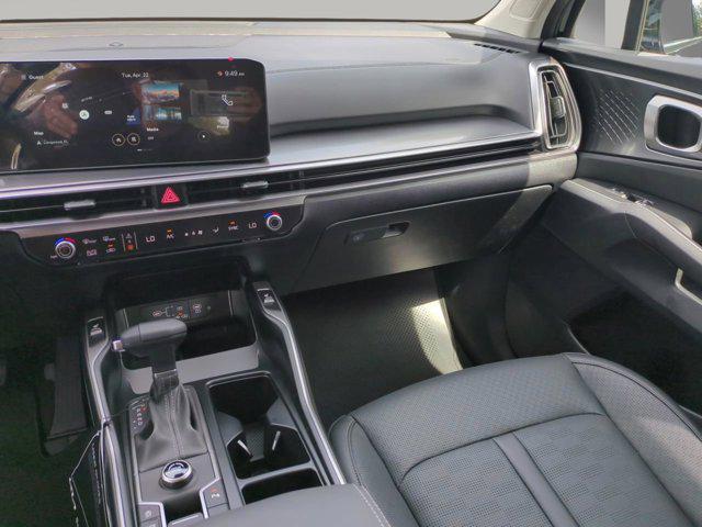 new 2025 Kia Sorento car, priced at $33,747