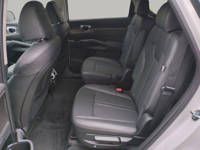 new 2025 Kia Sorento car, priced at $40,586