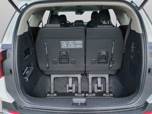 new 2026 Kia Carnival Hybrid car, priced at $42,616