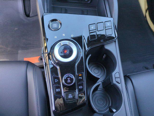 new 2025 Kia Sportage car, priced at $40,706