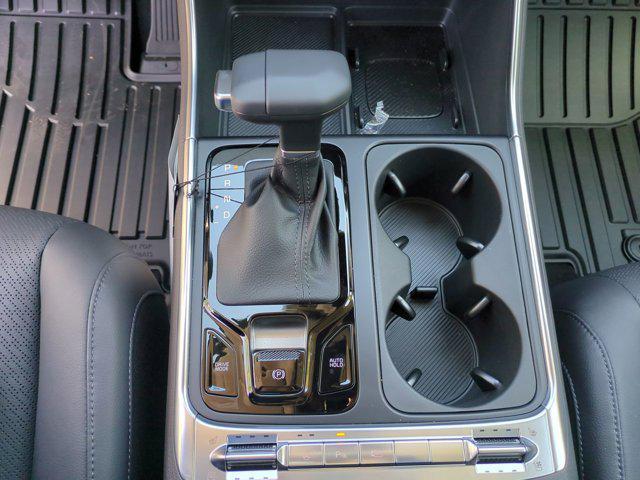 new 2025 Kia Carnival car, priced at $50,082