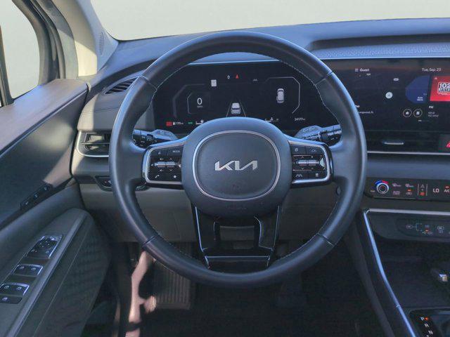 used 2025 Kia Carnival car, priced at $40,433