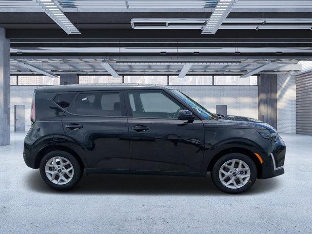 new 2025 Kia Soul car, priced at $23,180