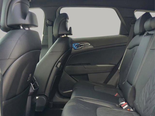 new 2025 Kia Sportage car, priced at $29,781