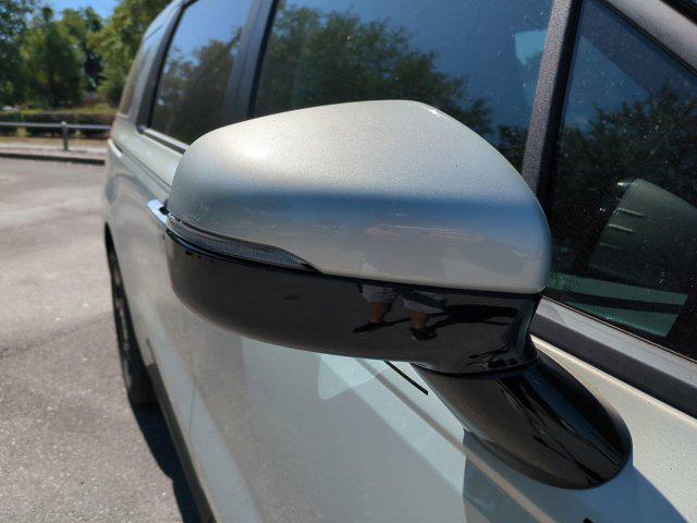 new 2025 Kia Carnival car, priced at $40,084