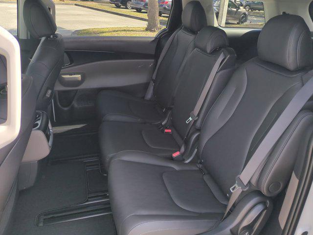 new 2025 Kia Carnival car, priced at $38,035