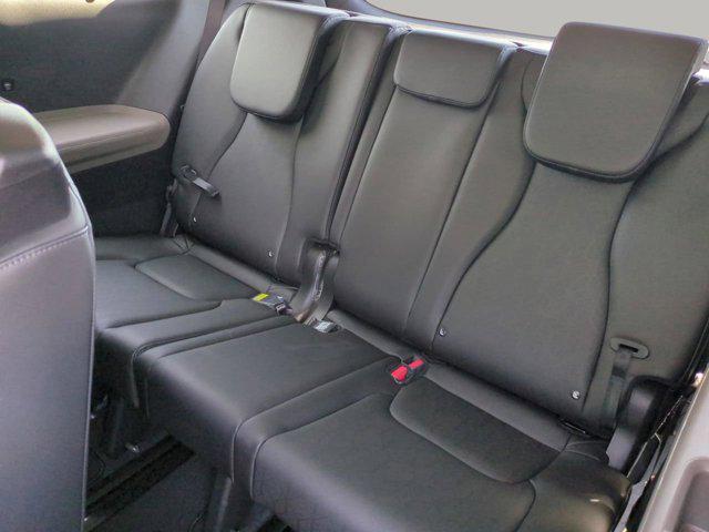 new 2025 Kia Carnival car, priced at $40,052