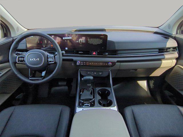new 2025 Kia Carnival car, priced at $40,052