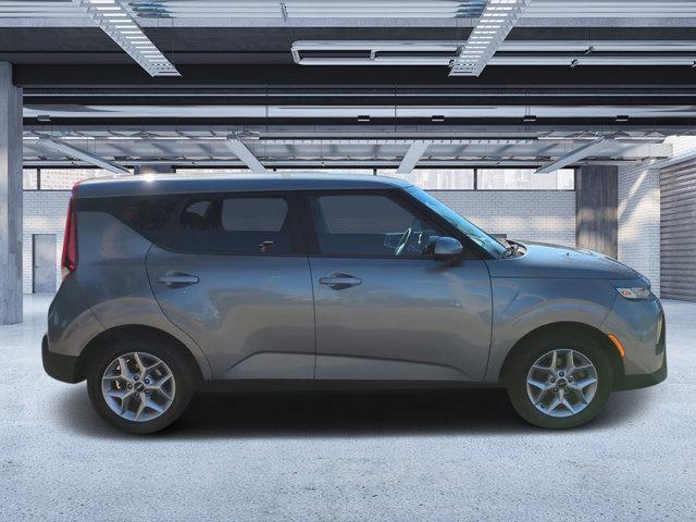 used 2022 Kia Soul car, priced at $15,100