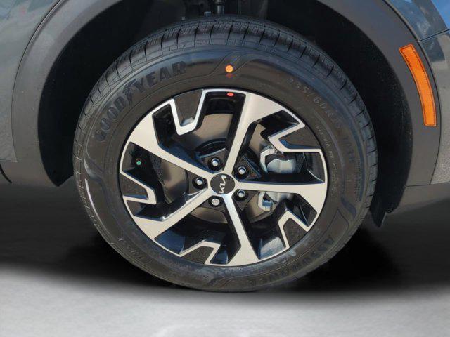new 2025 Kia Sportage Hybrid car, priced at $30,791