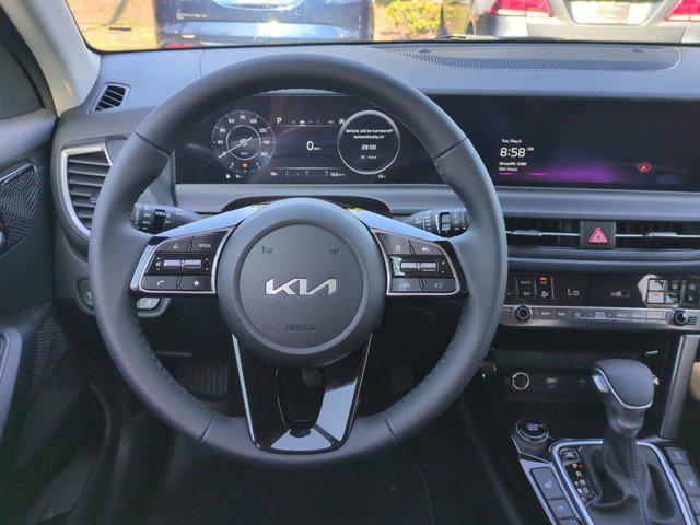 new 2025 Kia Seltos car, priced at $29,093