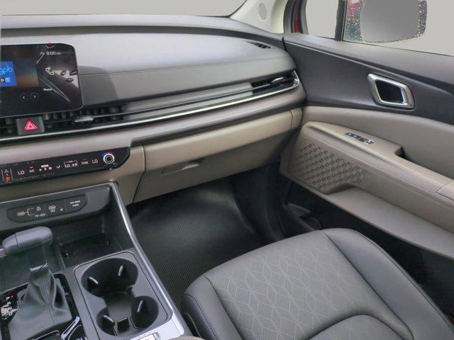 new 2025 Kia Carnival car, priced at $39,638