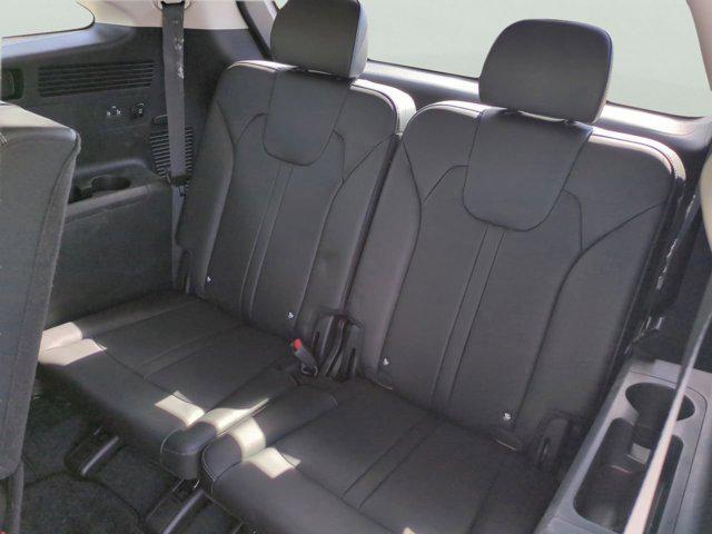 used 2024 Kia Sorento car, priced at $28,566