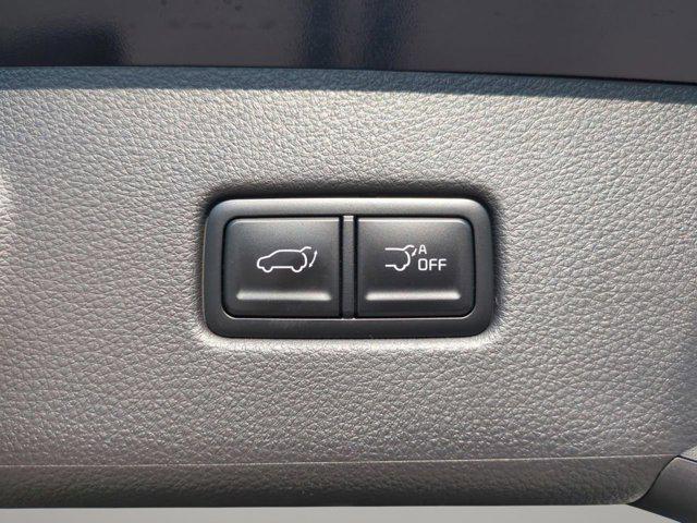 new 2025 Kia Carnival car, priced at $39,517