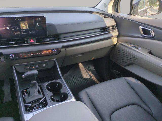 new 2025 Kia Carnival car, priced at $39,517