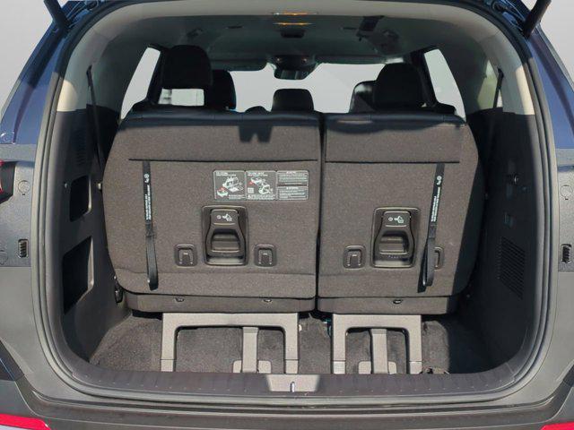new 2025 Kia Carnival car, priced at $39,517