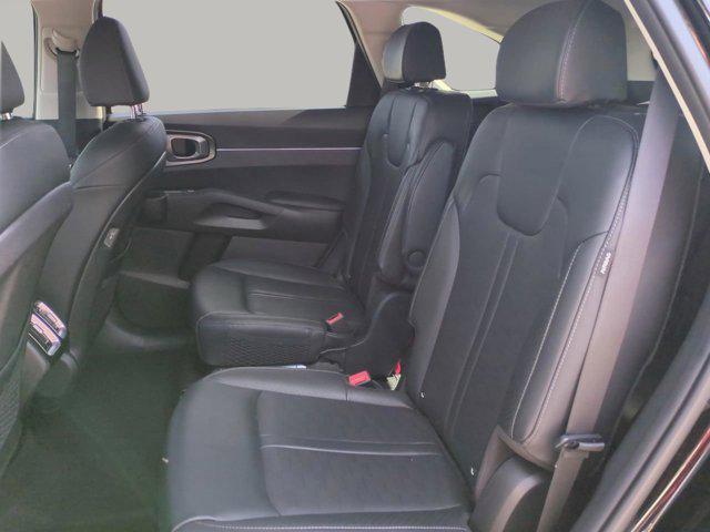 used 2025 Kia Sorento Hybrid car, priced at $31,844