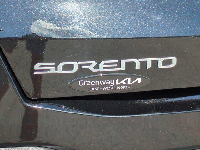 used 2025 Kia Sorento Hybrid car, priced at $32,133