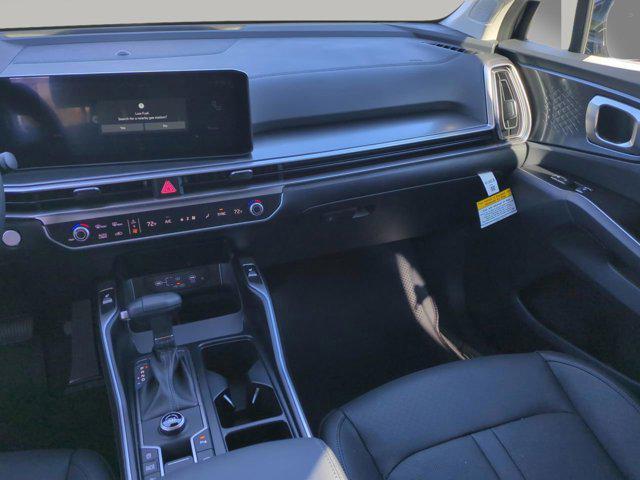 new 2025 Kia Sorento car, priced at $35,134