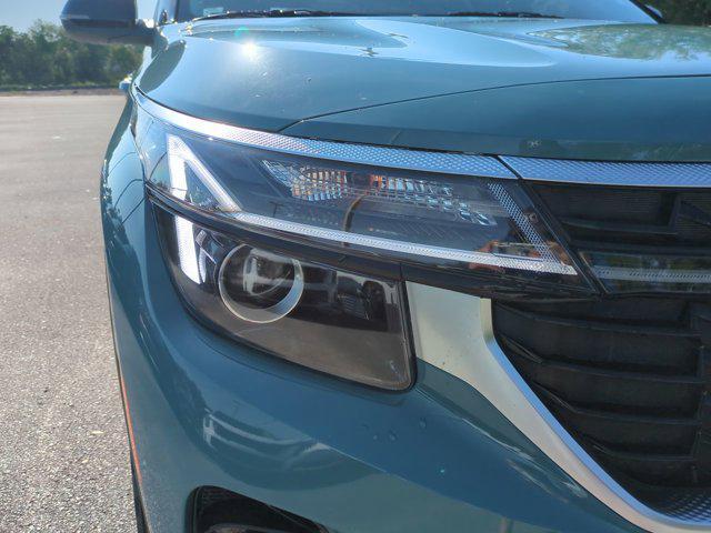 used 2025 Kia Seltos car, priced at $23,961