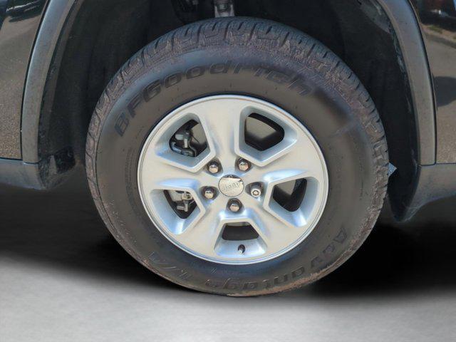 used 2016 Jeep Grand Cherokee car, priced at $16,100