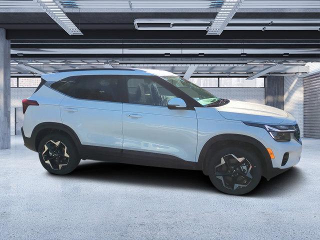 new 2025 Kia Seltos car, priced at $30,685