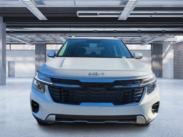 new 2025 Kia Seltos car, priced at $30,685