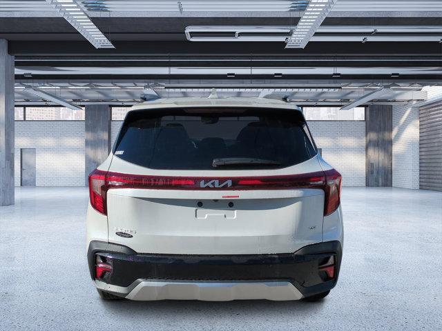 new 2025 Kia Seltos car, priced at $30,685