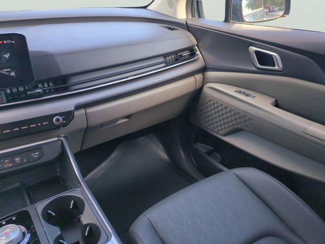 new 2026 Kia Carnival Hybrid car, priced at $48,455