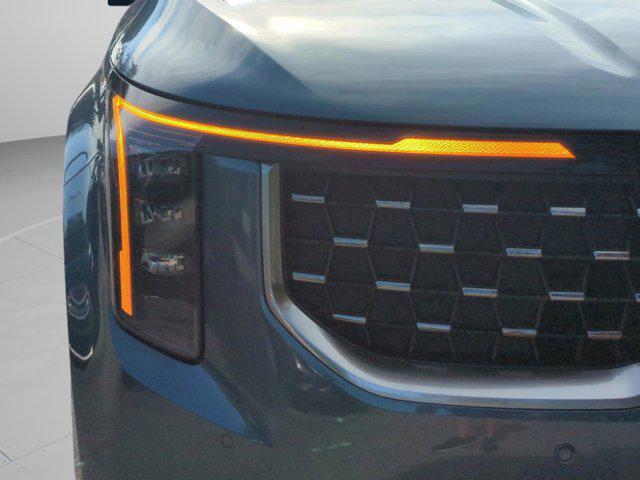 new 2026 Kia Carnival Hybrid car, priced at $48,455