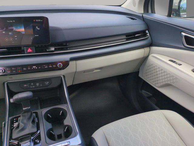 new 2025 Kia Carnival car, priced at $39,689